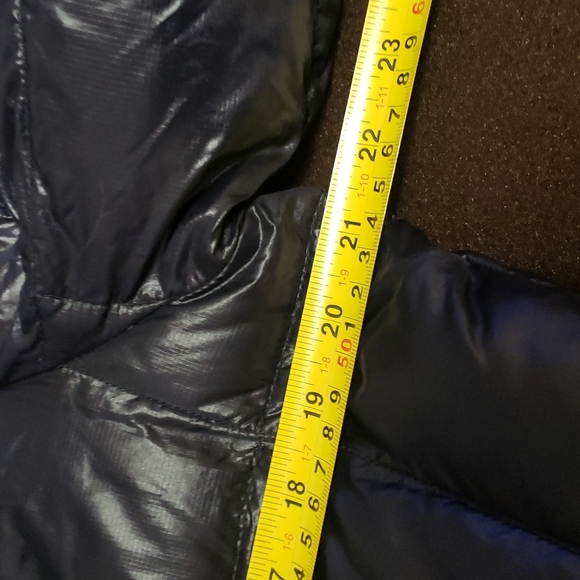 The North Face 550 Women's Puffer Jacket - Picture 9 of 11